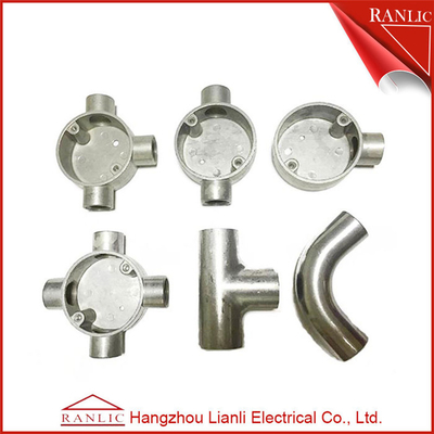 वन वे जंक्शन बॉक्स नाली विद्युत बॉक्स एल्यूमिनियम बीएस 31 और बीएस 4568, 3/4 इंच आपूर्तिकर्ता